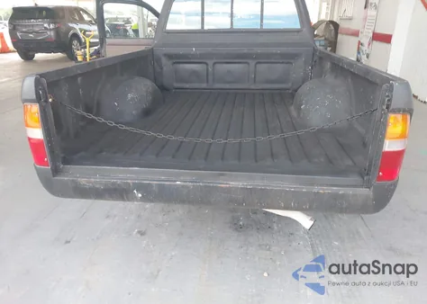 1996 Toyota Tacoma Xtracab z USA, uszkodzony, nr VIN 4TAVL52N0TZ154500